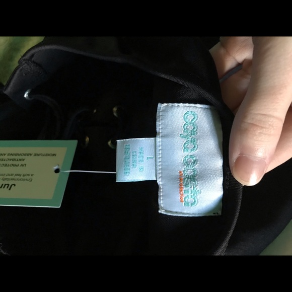 Beach Coverup - Picture 3 of 4